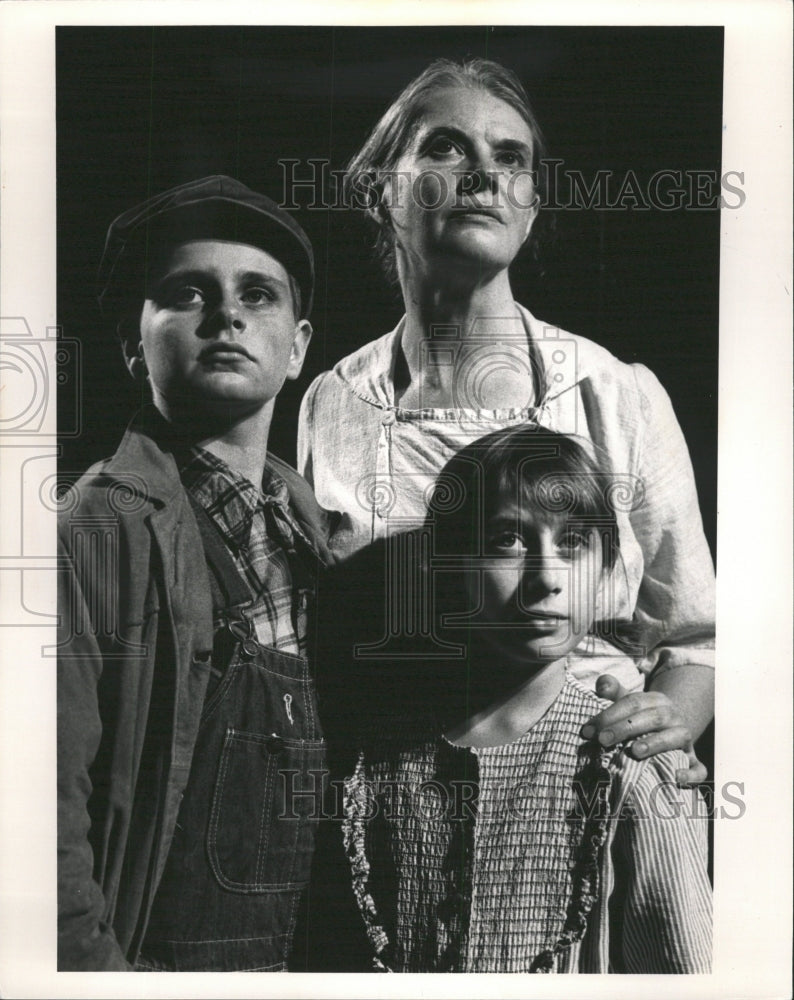 1988 Press Photo &quot;The Grapes of Wrath&quot; - RRW47781 - Historic Images