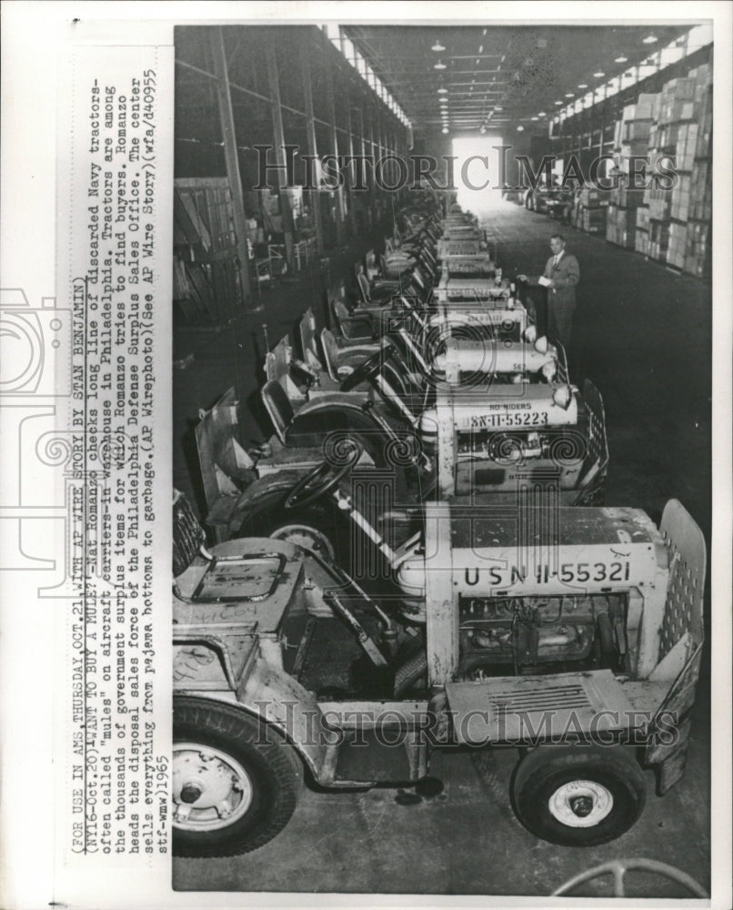 1965 Press Photo Nat Romanzo Philadelphia Tractor Navy - RRW47831 - Historic Images