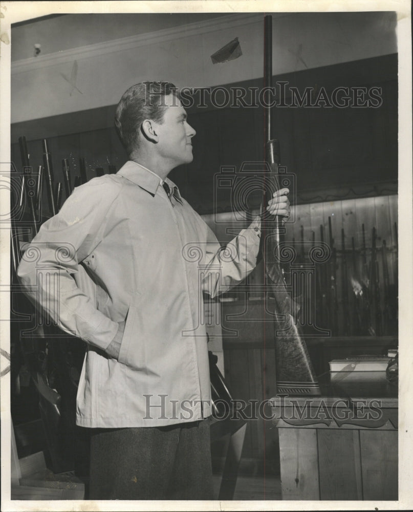 1956 Press Photo Mount Everest Expedition Raincoat - RRW47939 - Historic Images