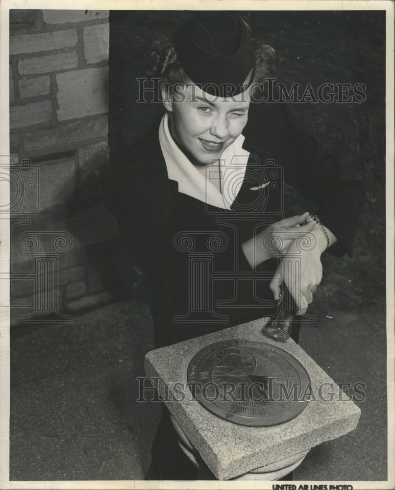 1952 Press Photo Donna Scott sundial Air Lines Daylight - RRW48017 - Historic Images