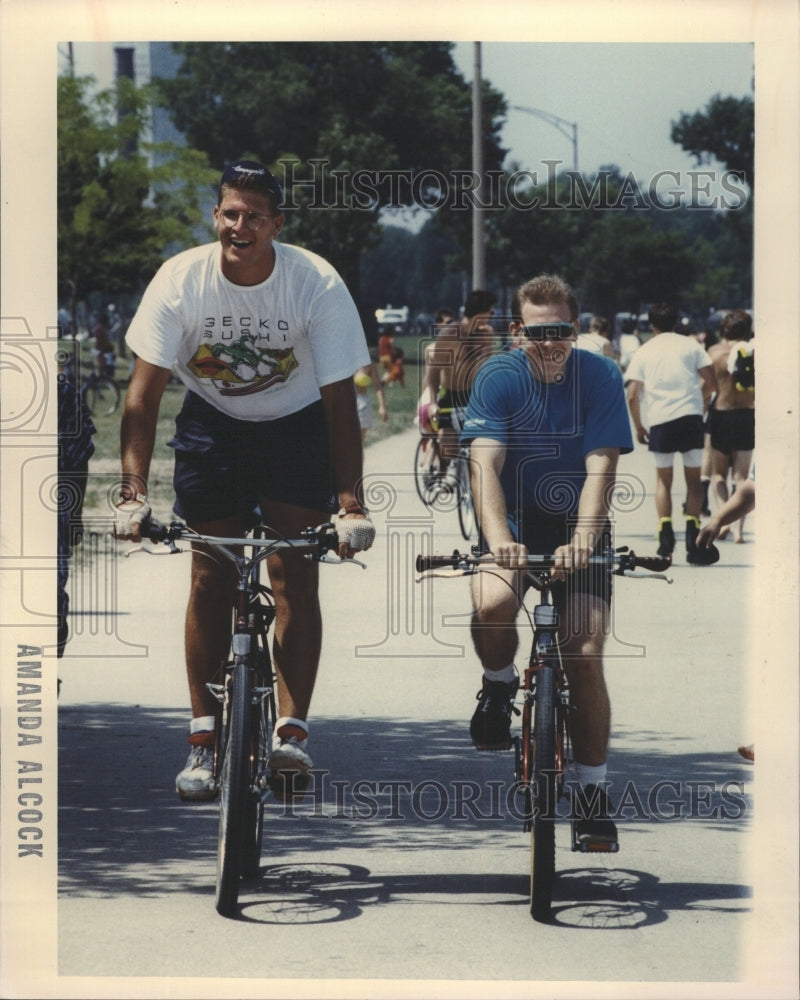 1991 Press Photo Cycling in the summer at Chicago - RRW48093 - Historic Images