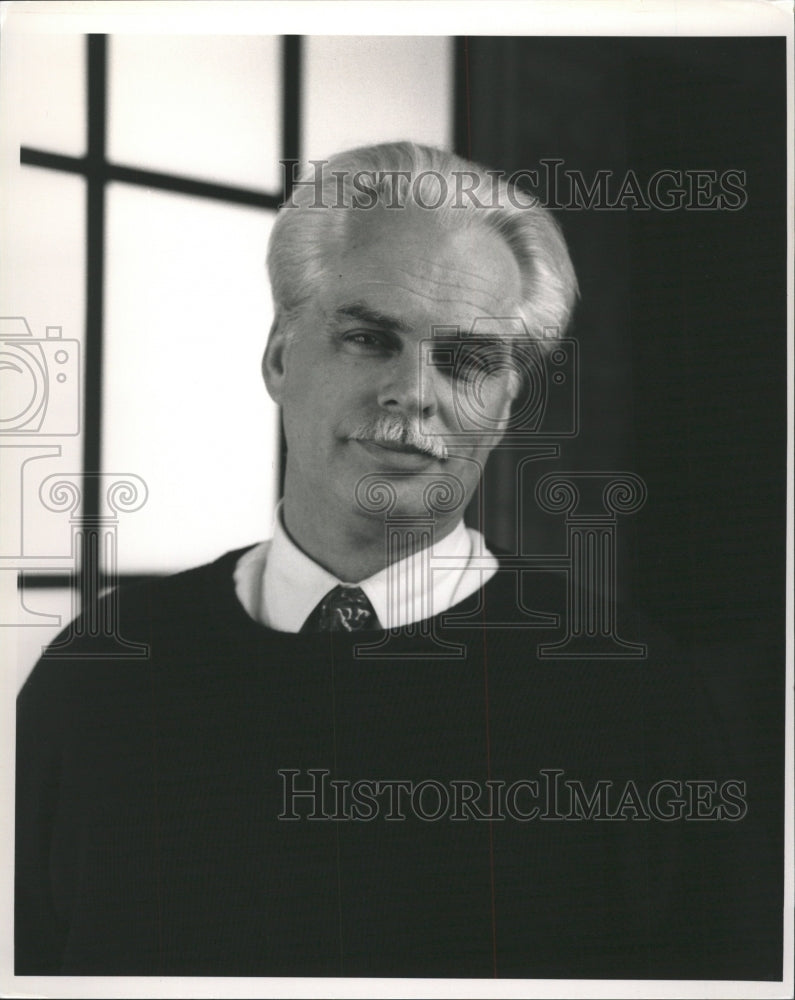 Press Photo Leonard Aronson executive producer WTTW - RRW48467 - Historic Images