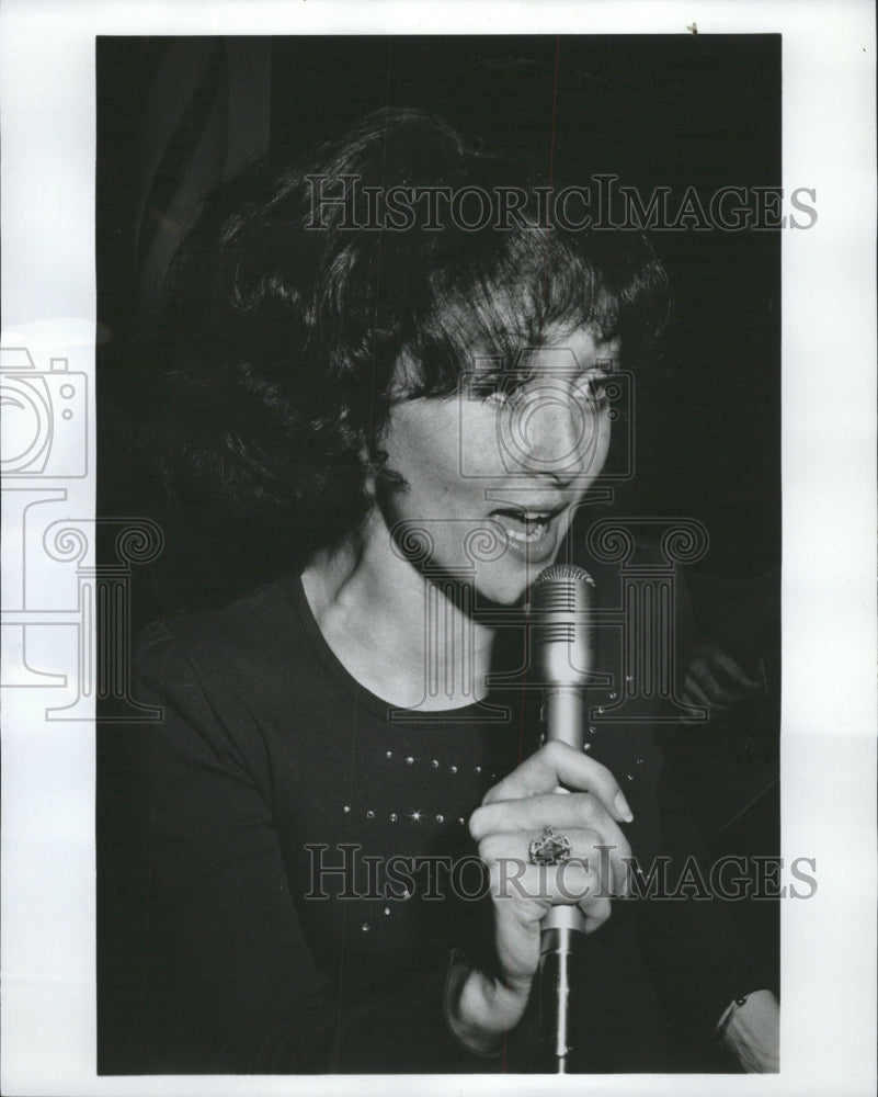 1975 Press Photo Bonnie Sue Arp American Actress - RRW48565 - Historic Images