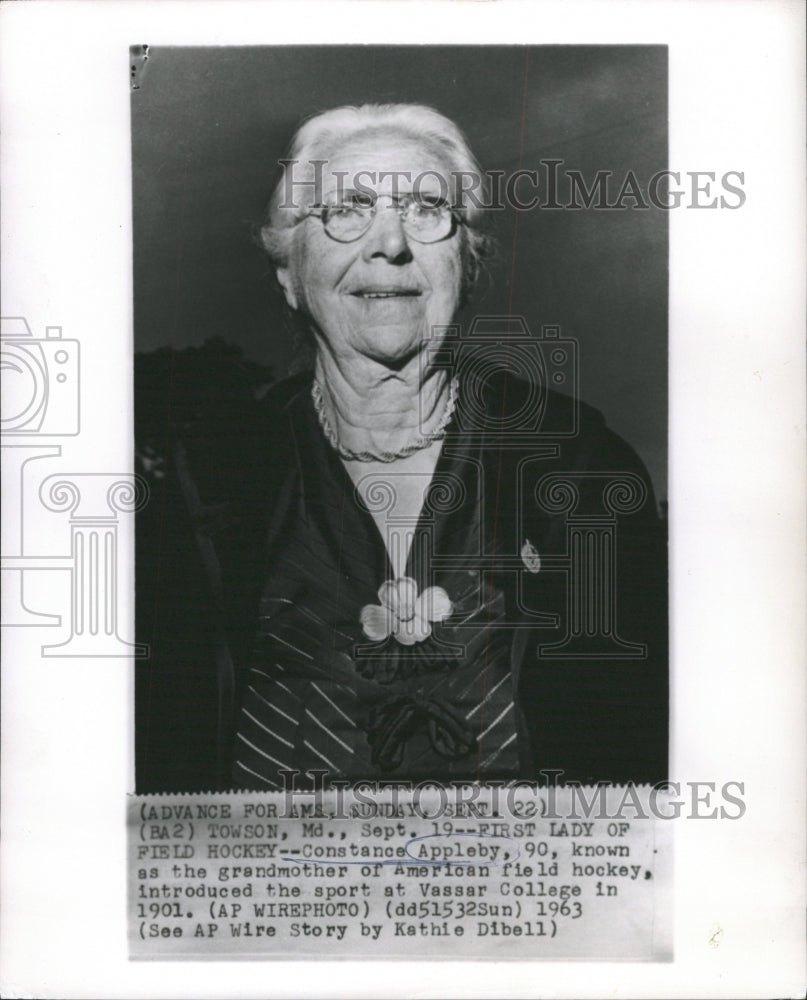 1963 Press Photo Grandmother Of American Field Hockey - RRW48573 - Historic Images