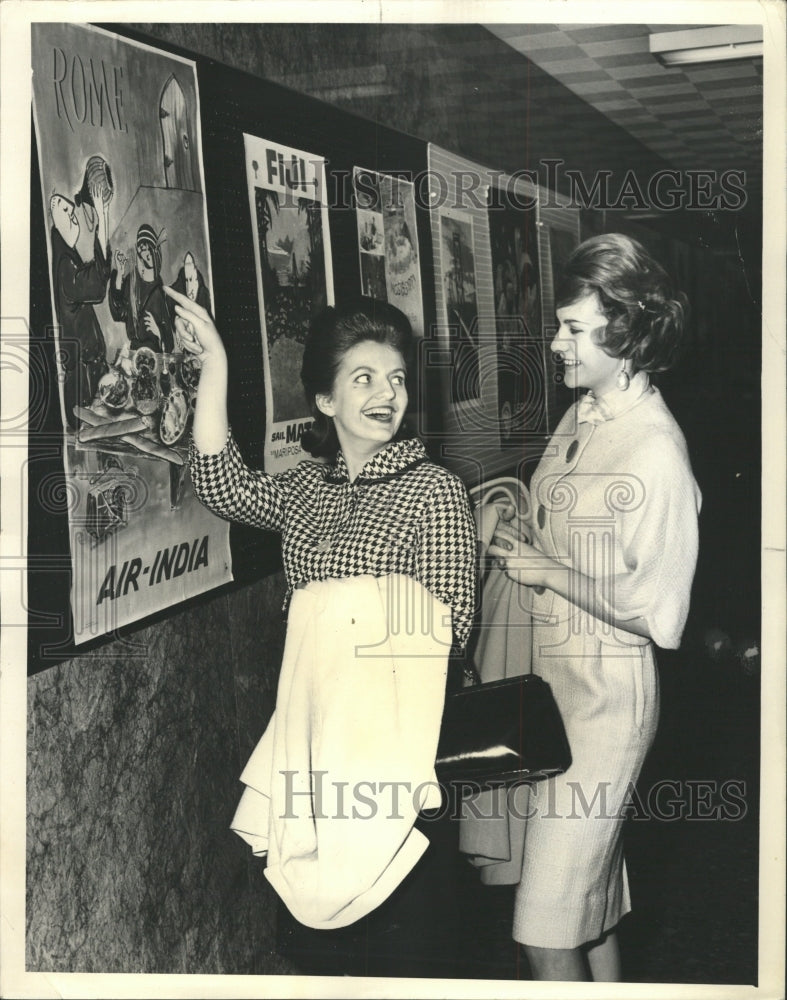 1963 Press Photo Rose Ann Keleta Joyce French Chuckle - RRW48611 - Historic Images