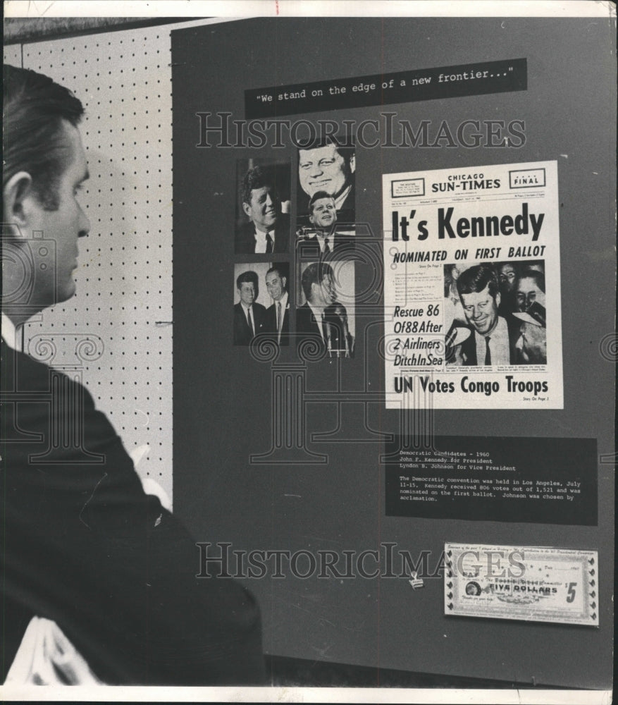 1968 Press Photo John Meeks visits Sun-Times Bldg. - RRW48613 - Historic Images