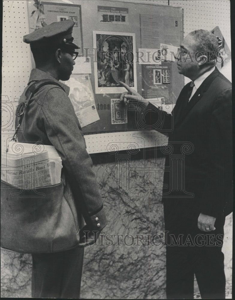 1967 Press Photo Robert Thompson Henry McGee postmaster - RRW48635 - Historic Images