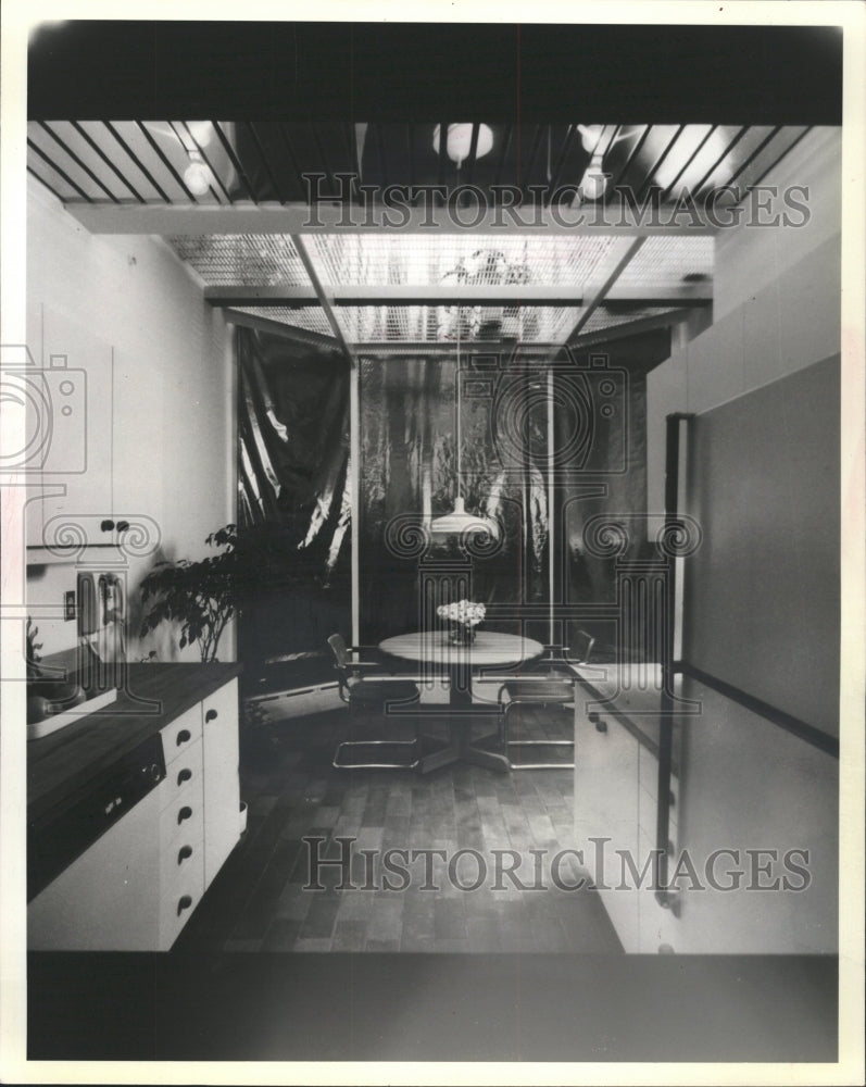 1982 Press Photo Traditional Solarium System Kitchen - RRW48645 - Historic Images