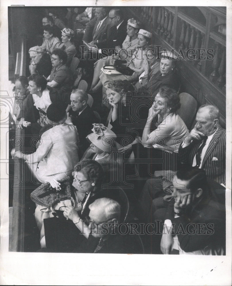 1960 Press Photo Mayor Daley police issue gallery scene - RRW48845 - Historic Images