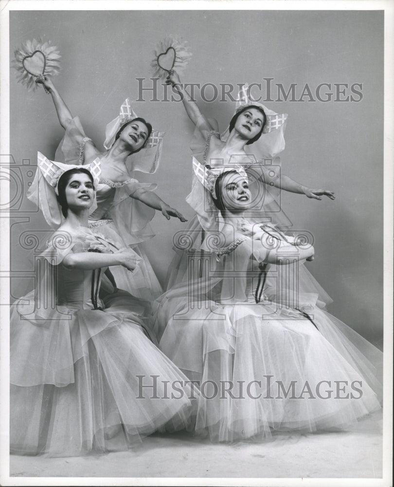 1955 Press Photo Shrilling Kash Lillian Joanna Ballett - RRW49249 - Historic Images