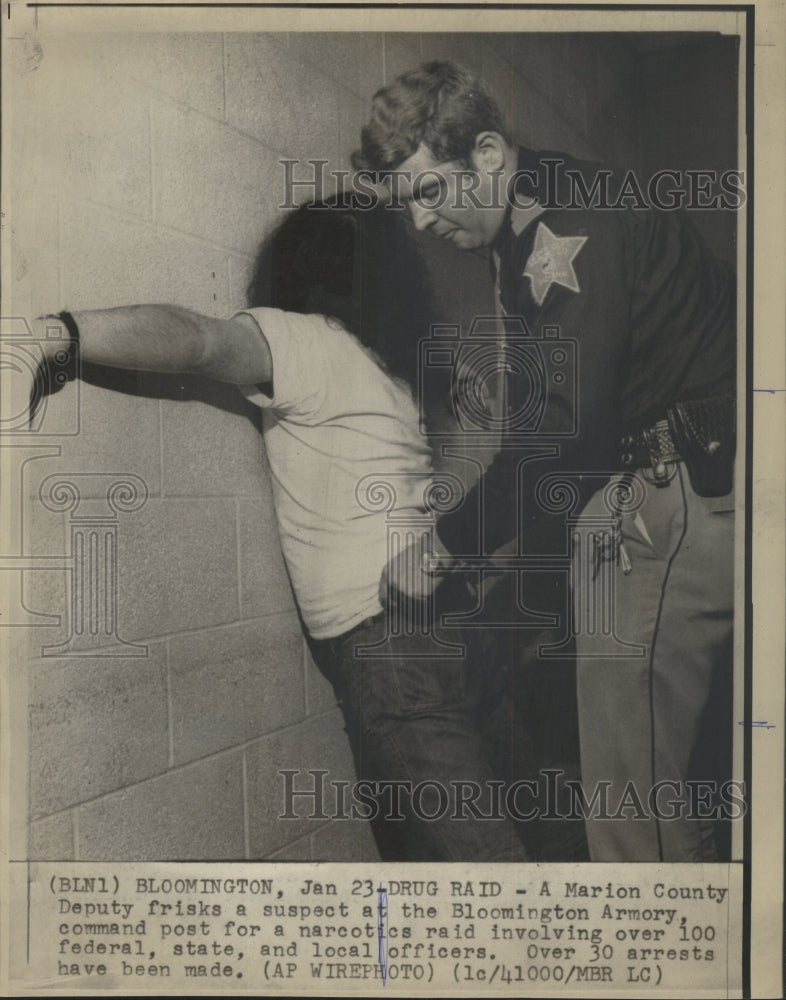 1974 Press Photo Marion County Deputy Narcotics Chased - RRW49273 - Historic Images