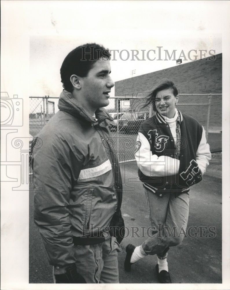 1990 Press Photo Homewood-Flossmoor High School - RRW49319 - Historic Images