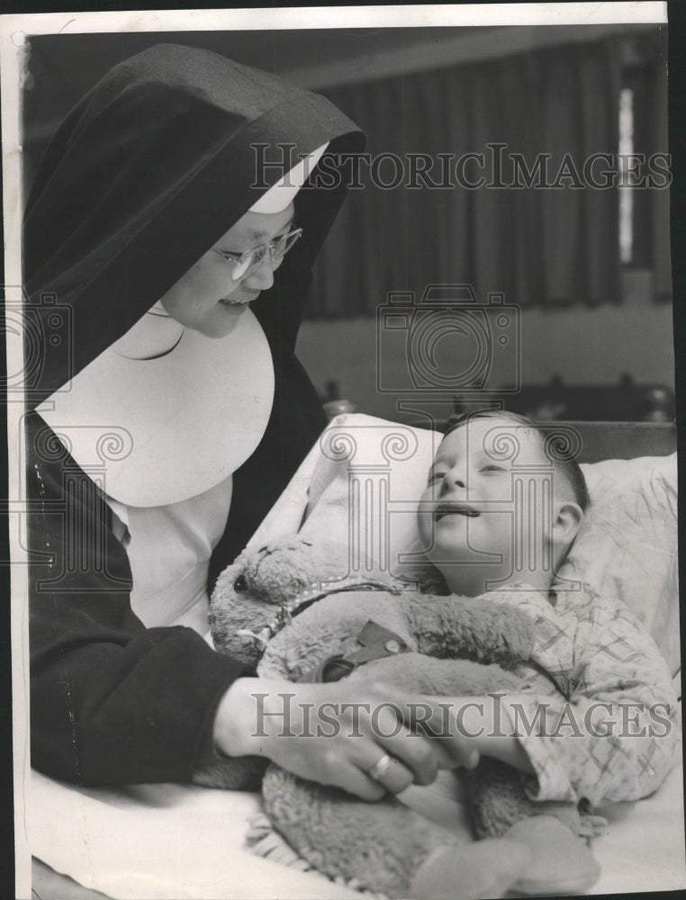 1952 Press Photo St Colette School Sister Odelia - RRW49365 - Historic Images