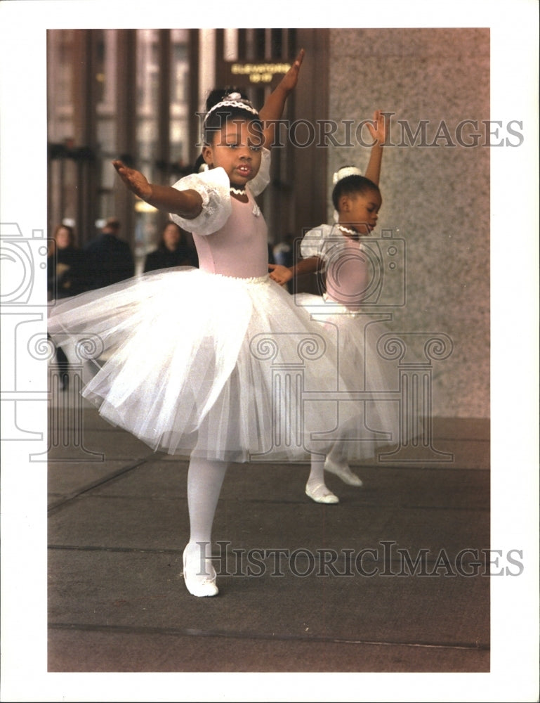 1996 Press Photo Two Ballet Children - RRW49545 - Historic Images