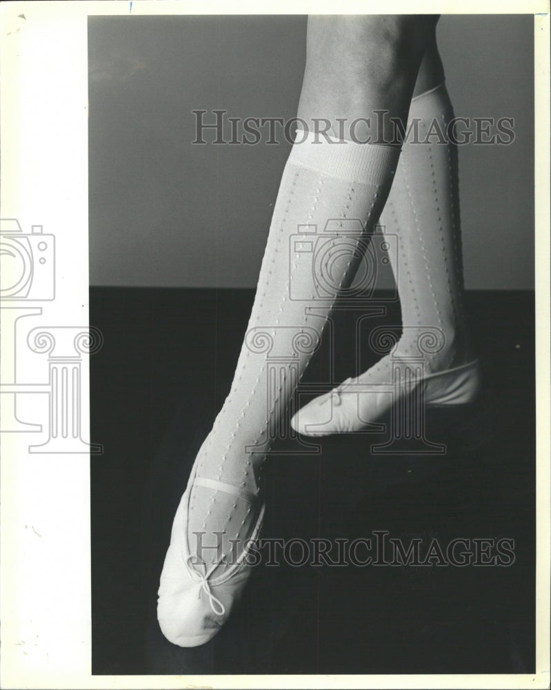 1982 Press Photo White Kid Ballet Slippers - RRW49549 - Historic Images