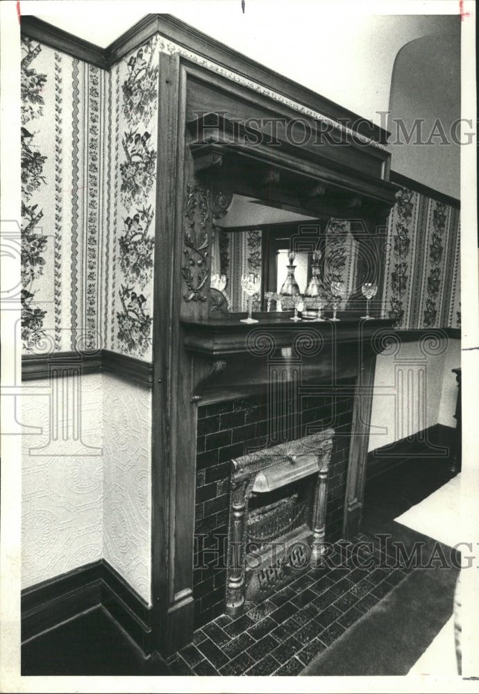 1979 Press Photo Dinning Room Fireplace Home Interior - RRW49635 - Historic Images