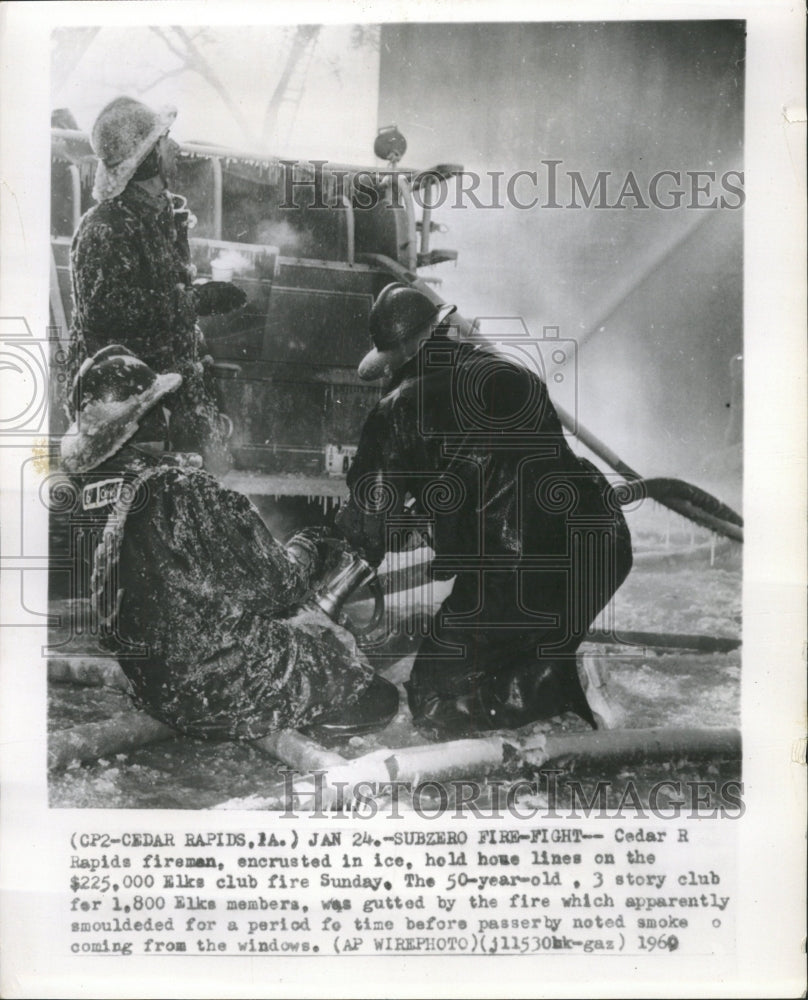 1969 Press Photo Cedar R Rapids Fireman Elks Club Fire - RRW49661 - Historic Images