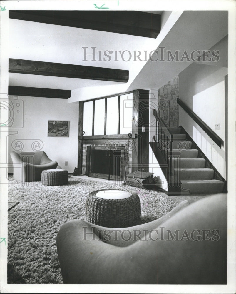 1971 Press Photo Fireplace Home Interior Decorations - RRW49763 - Historic Images