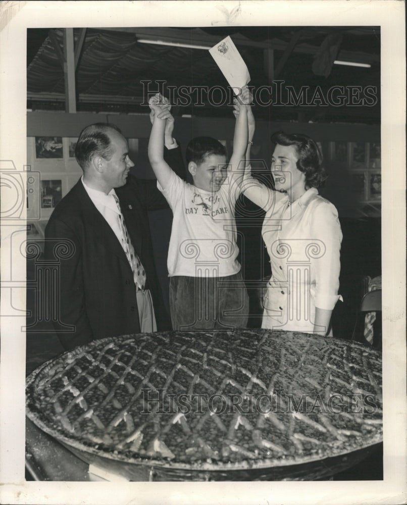 1950 Press Photo Billy Bennett Winner Chicago Fair - RRW49825 - Historic Images