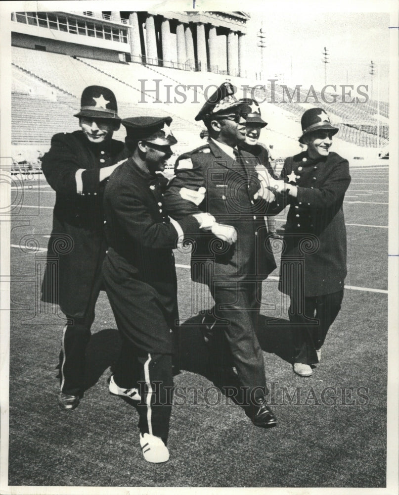 1971 Press Photo Chicago Police Lakefront Festival - RRW49959 - Historic Images