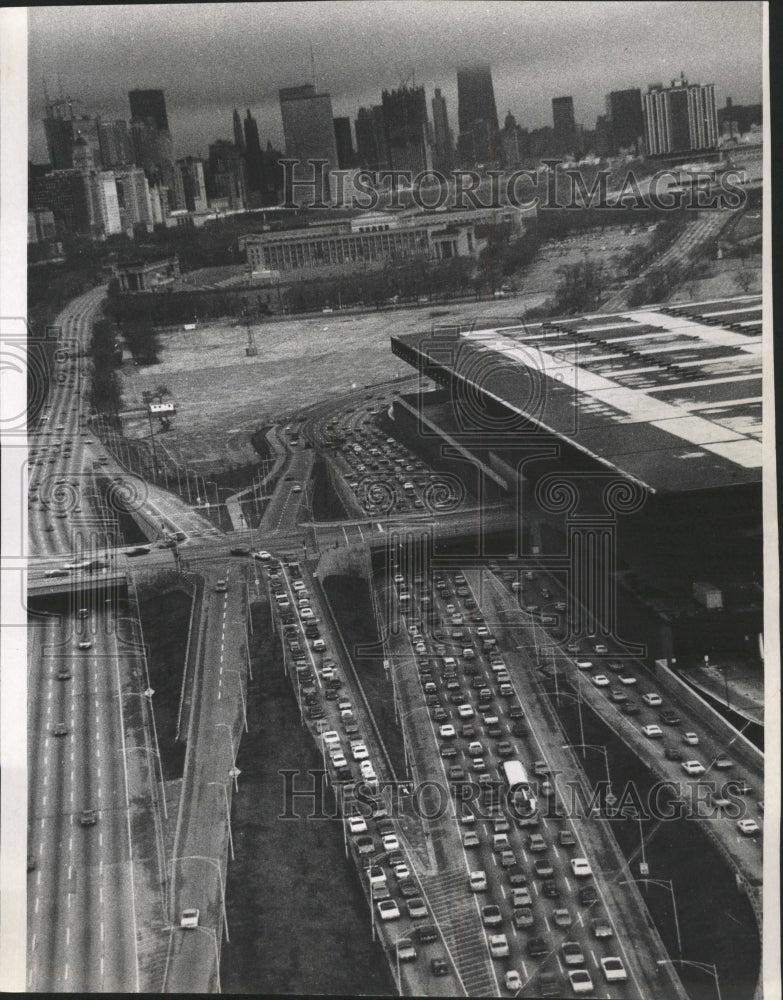 1971 Press Photo Wind helicopter McCormick Place drive - RRW49983 - Historic Images