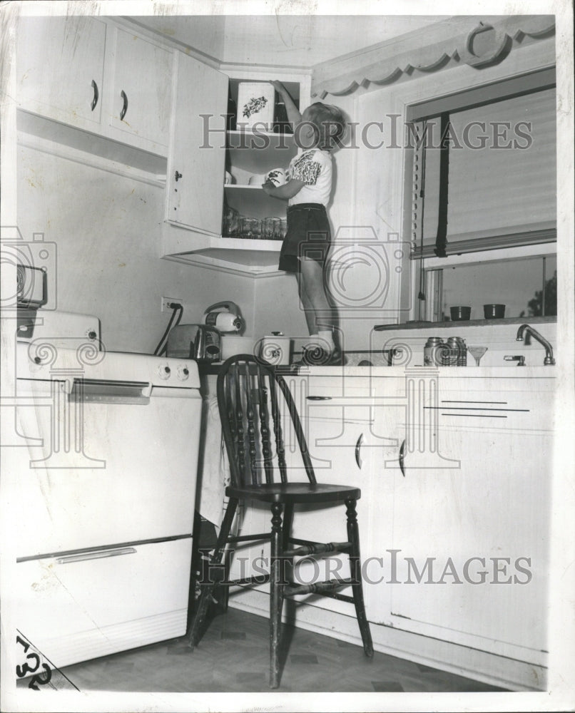 1952 Press Photo Gregory Van Voorhees Morton Grove - RRW50067 - Historic Images