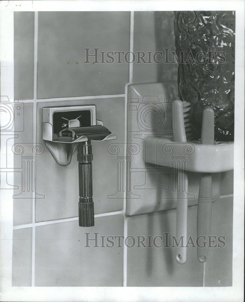 1967 Press Photo Razor Blade Keeper Home Utensils - RRW50121 - Historic Images