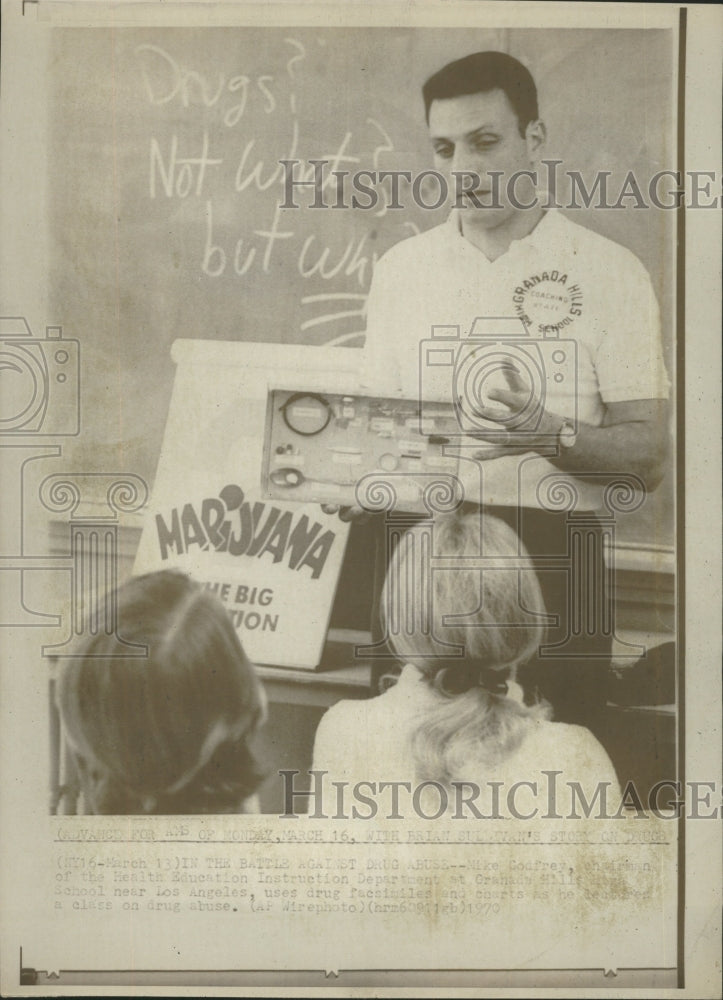 1970 Press Photo Narcotics Drug Abuse Awareness Class - RRW50169 - Historic Images