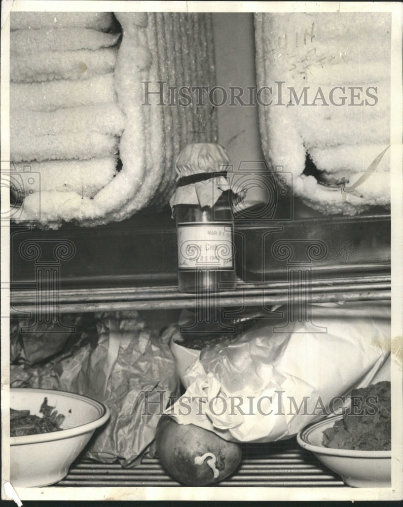 1942 Press Photo Water Contamination Test - RRW50199 - Historic Images