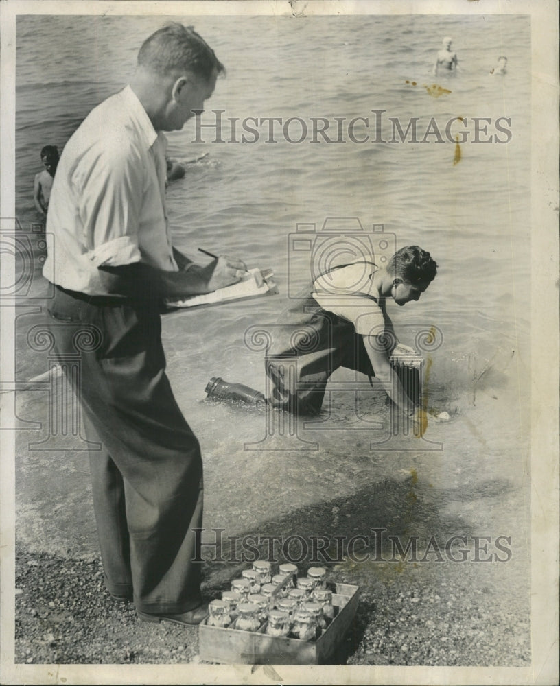 1948 Press Photo Russell Smith Health Engineer Arnold - RRW50201 - Historic Images