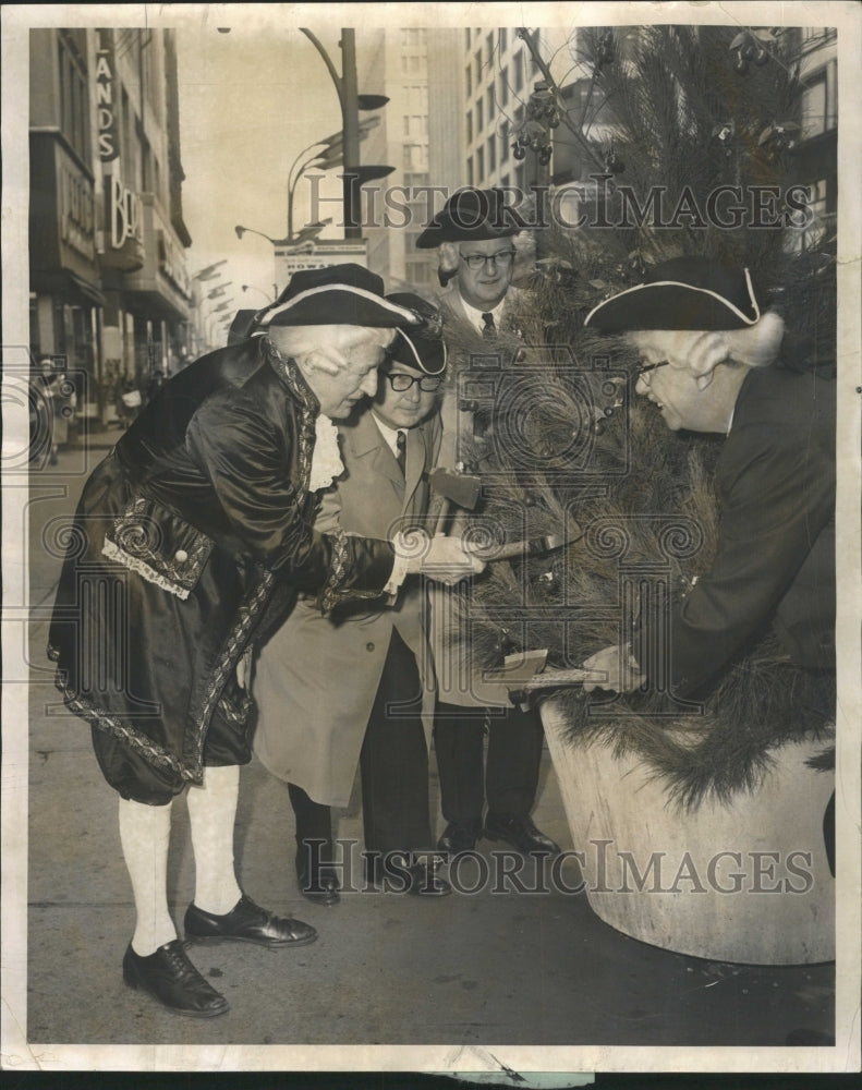 1962 Press Photo George Washington cherry tree Quinn - RRW50221 - Historic Images