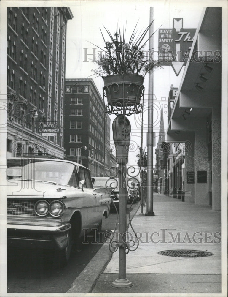 1960 Press Photo Amusement Park Erie grabbers Motorist - RRW50511 - Historic Images