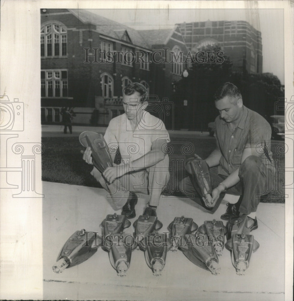 19569 Press Photo Purdue University employees Warren - RRW50521 - Historic Images