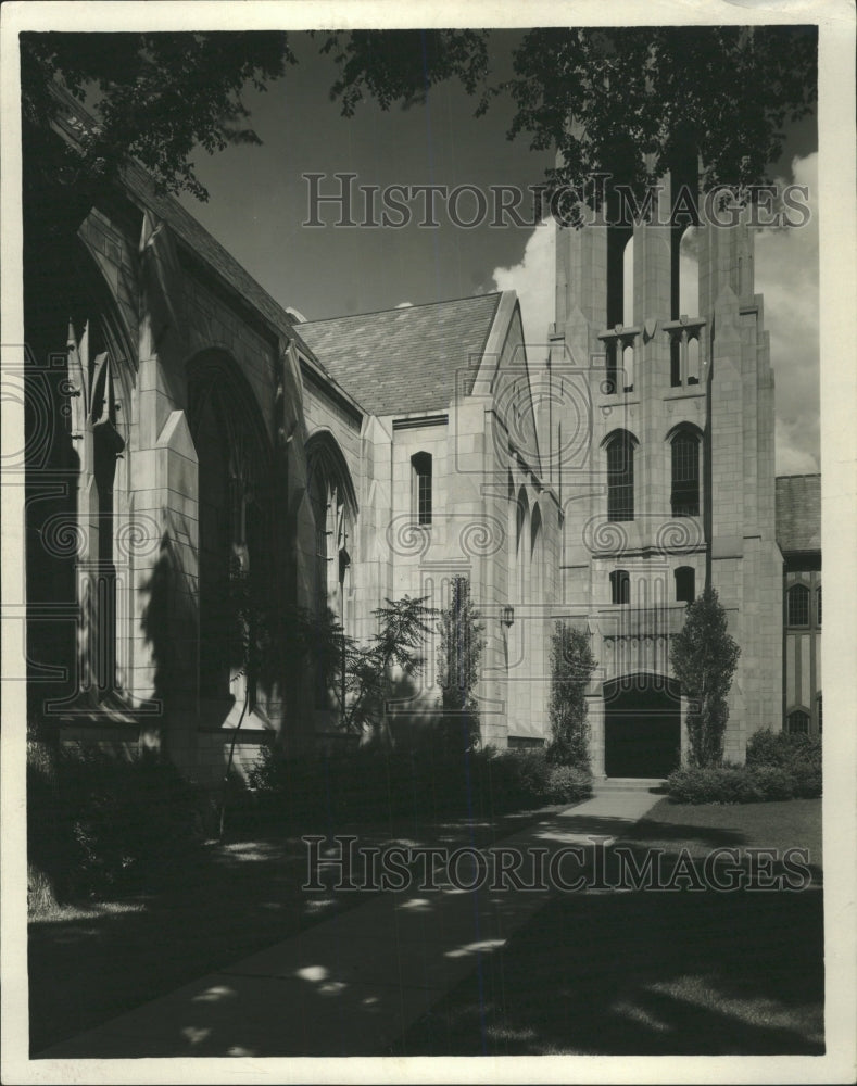 Press Photo Summer light shadow glimpse Gothic beauty - RRW50649 - Historic Images