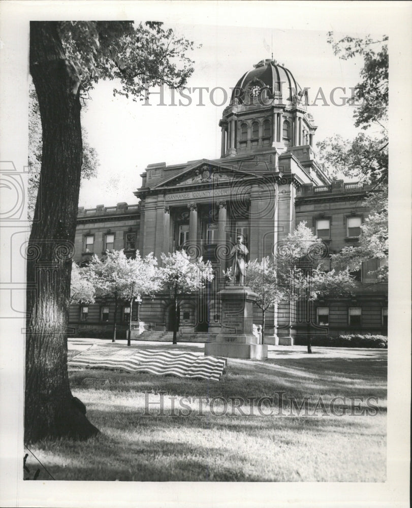 Press Photo Kankakee County Court House Building Tree - RRW50799 - Historic Images