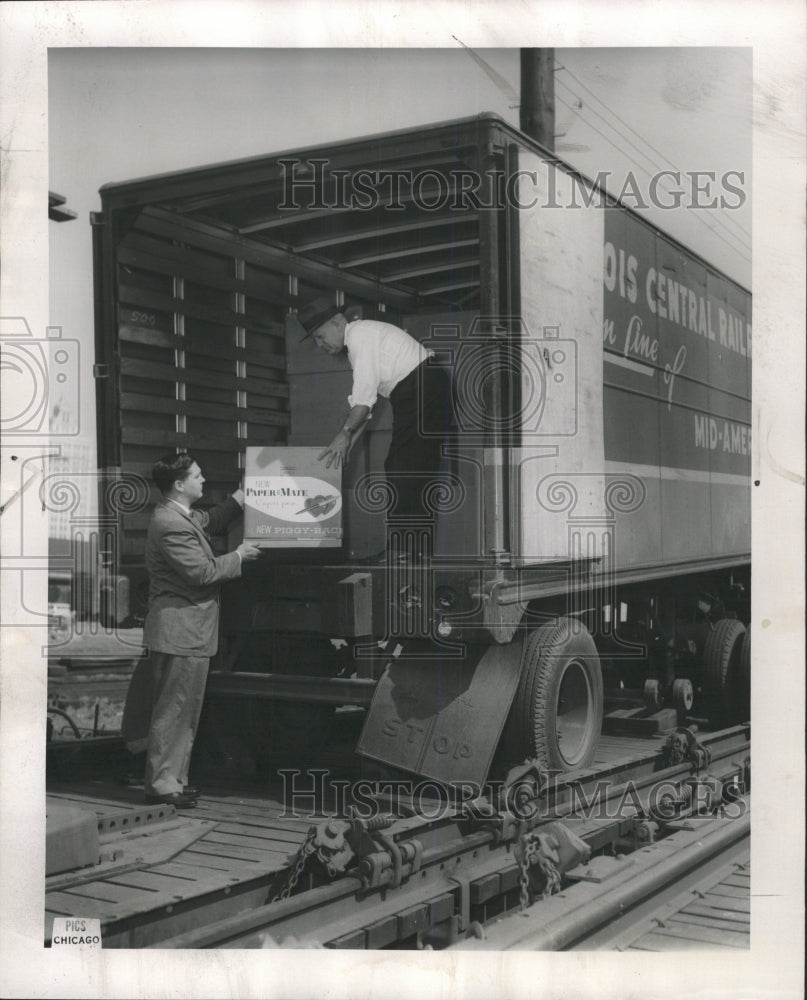 1956 Press Photo Illinois Central R.R. - RRW51047 - Historic Images