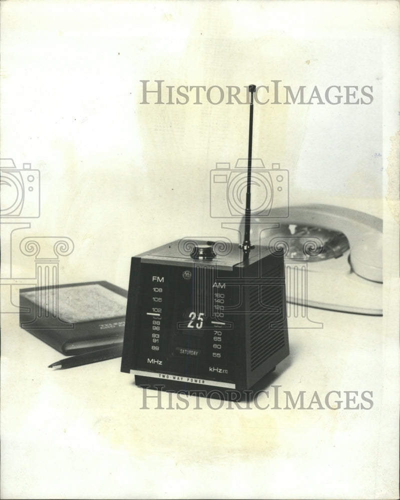 1972 Press Photo GE Aztec FM/AM date time radio model - RRW51093 - Historic Images