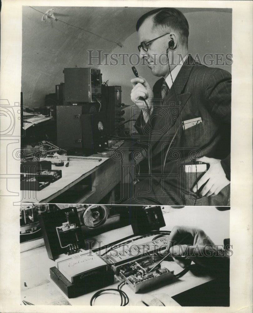 1947 Press Photo Inventor Michael Kasia Tele-Radio - RRW51159 - Historic Images