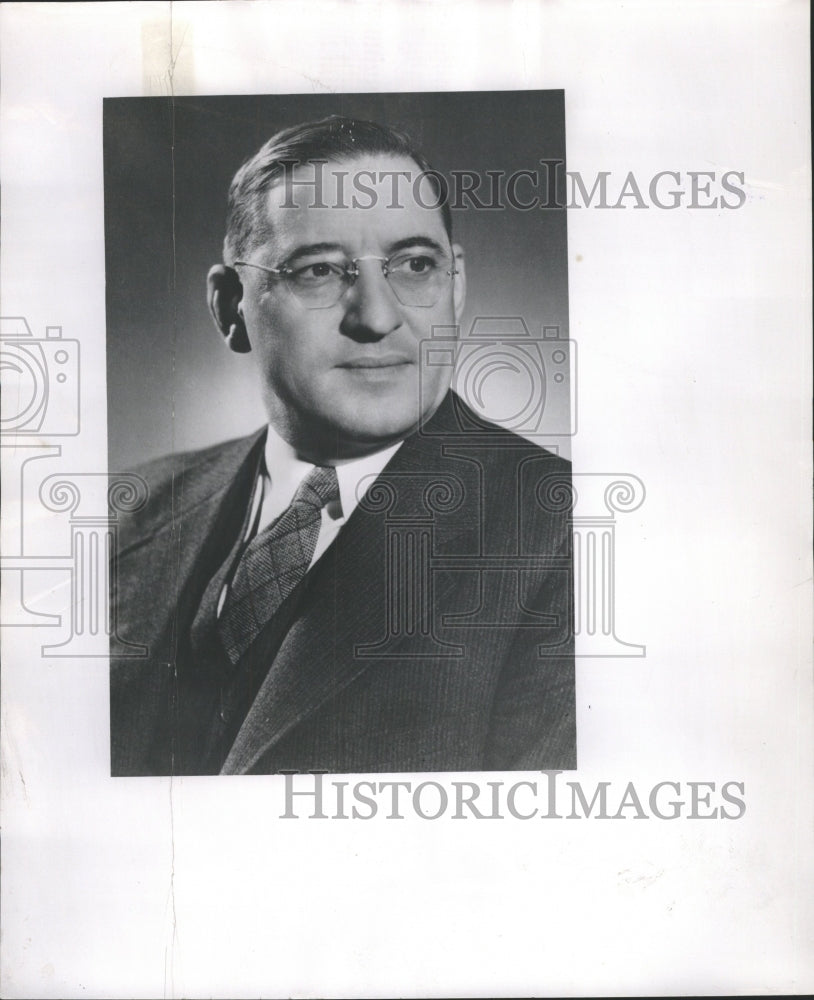 1953 Press Photo Herman L Weckler Chrysler - RRW51361 - Historic Images