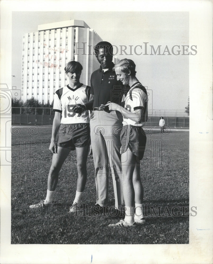 1971 Northern Illinois Runners Peterson - Historic Images