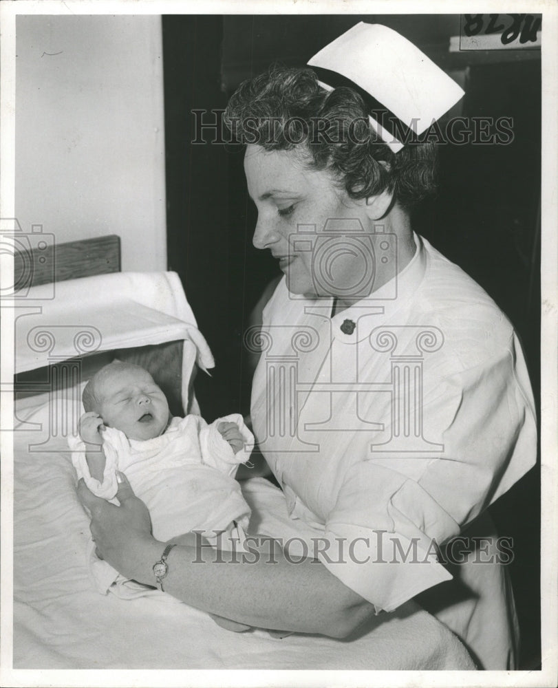 1956 Press Photo Masonic Hospital Baby Illinois - RRW51657 - Historic Images