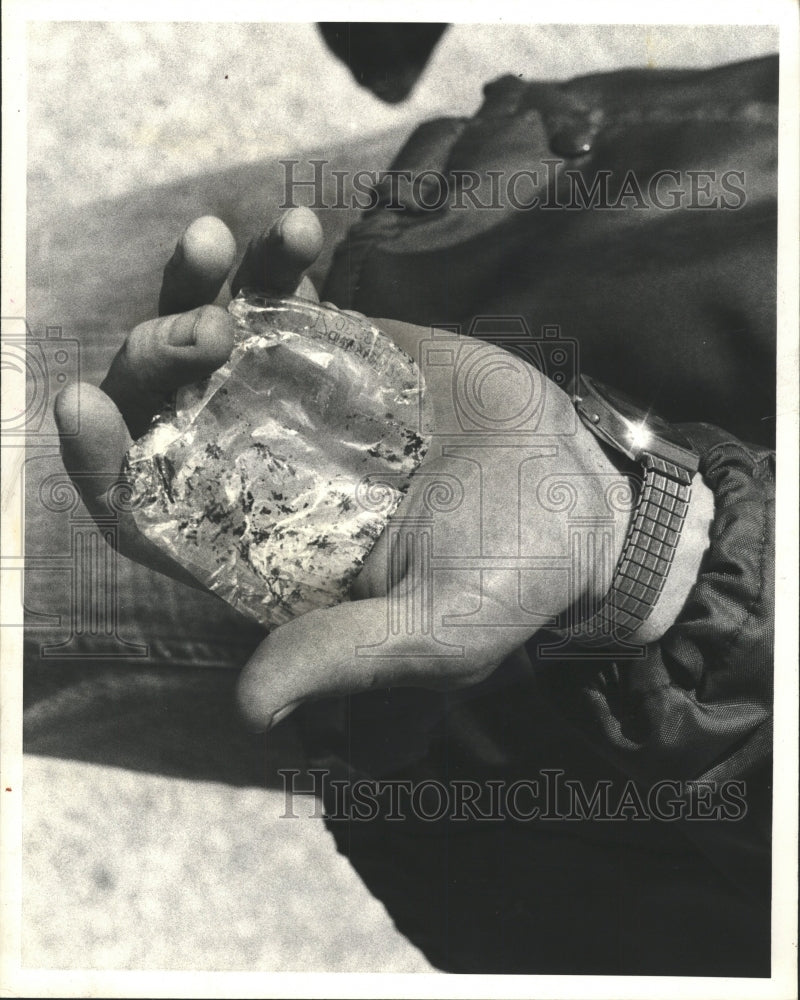 1979 Press Photo Marijuana Packet - RRW51827 - Historic Images