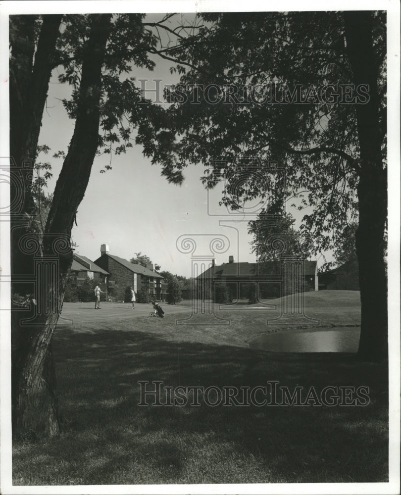 1977 Press Photo Village on Lake Mission Hills - RRW51841 - Historic Images