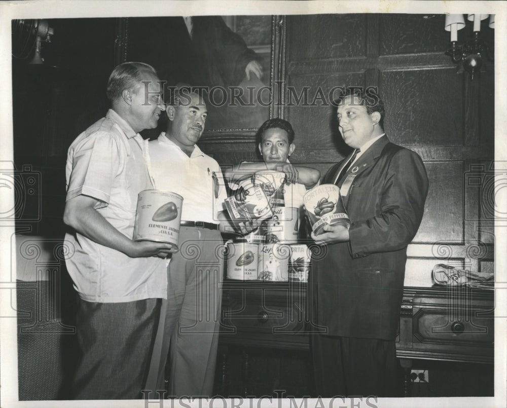 1959 Press Photo Pan American Games Mexican Team Food - RRW51931 - Historic Images