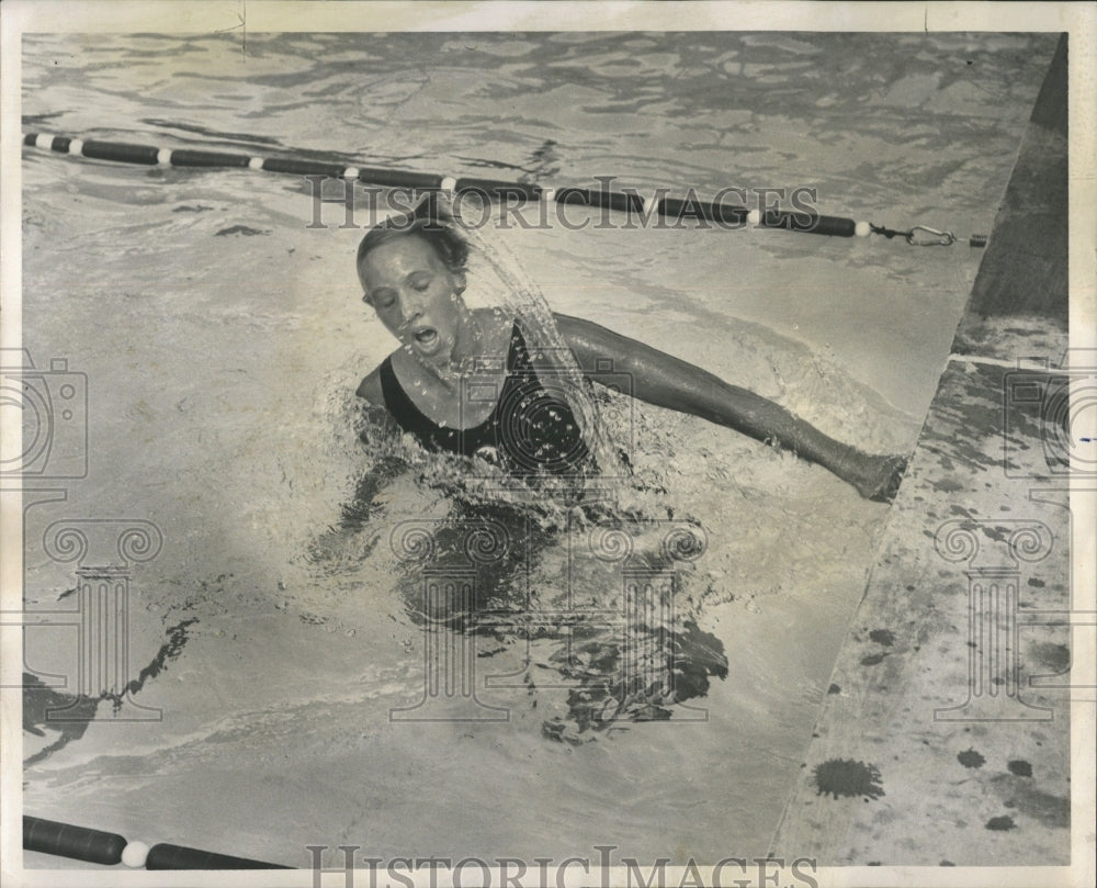 1959 Press Photo Sylvia Ruuska Wins Freestyle Heat - RRW52175 - Historic Images