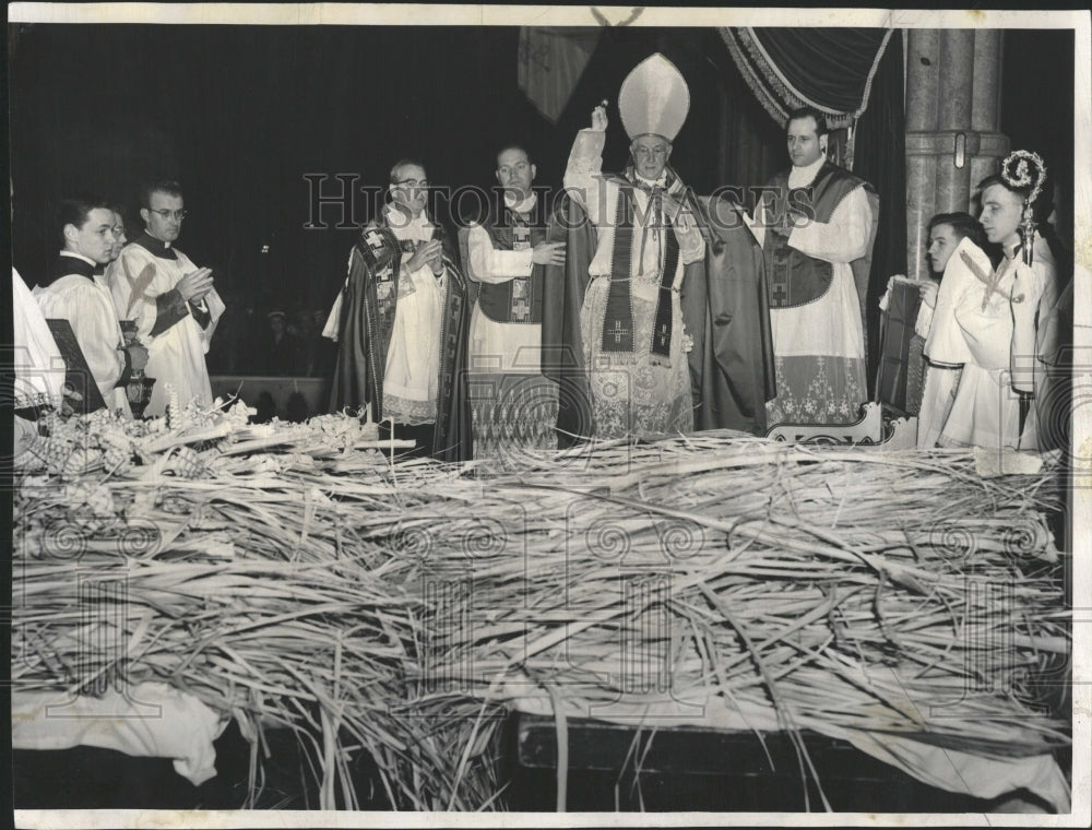1954 Press Photo Palm Sunday Stritch Blessing Catholic - RRW52571 - Historic Images
