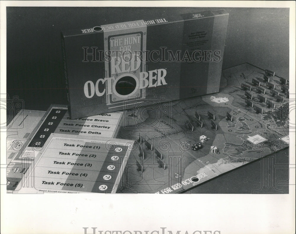 1990 Press Photo The Hunt For Red October Board Game - RRW52801 - Historic Images