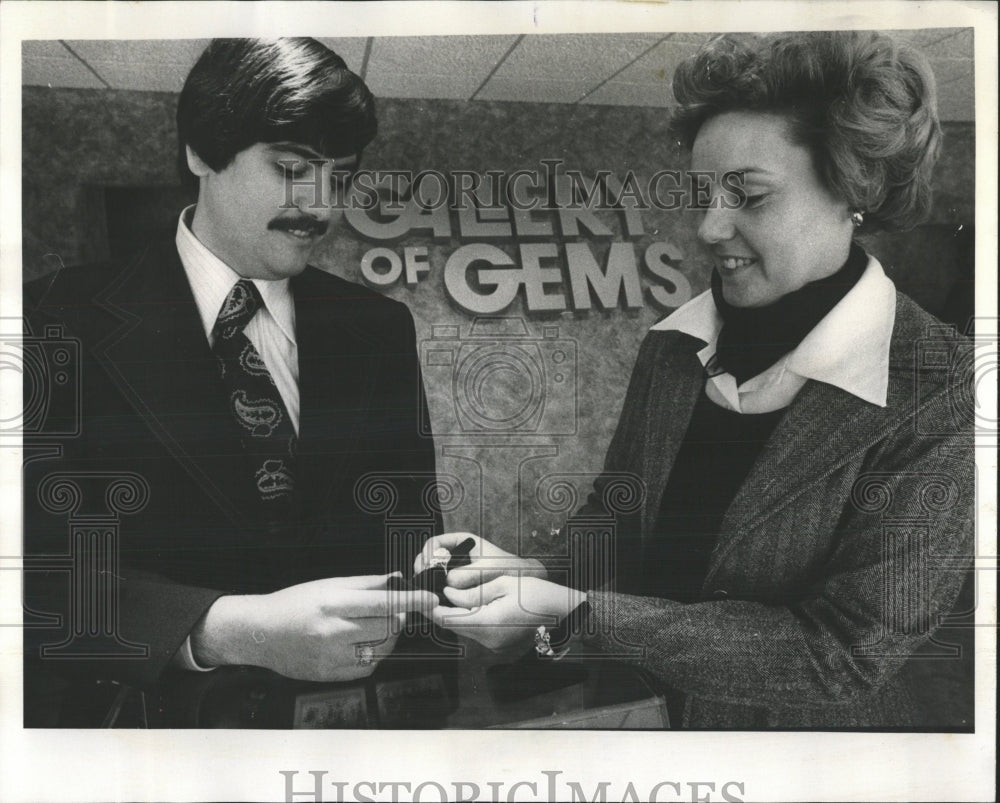 1976 Press Photo Gallery of Gems Jewelry Rings - RRW52867 - Historic Images