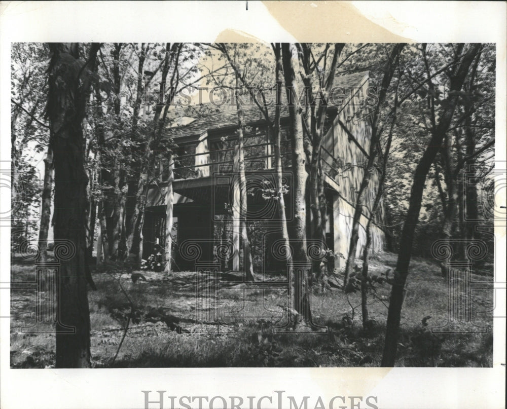 1977 Press Photo Acorn House - RRW52873 - Historic Images