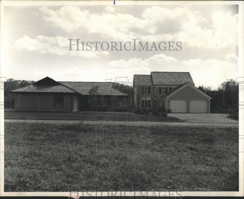 1975 Press Photo Paganica Development - RRW52929 - Historic Images